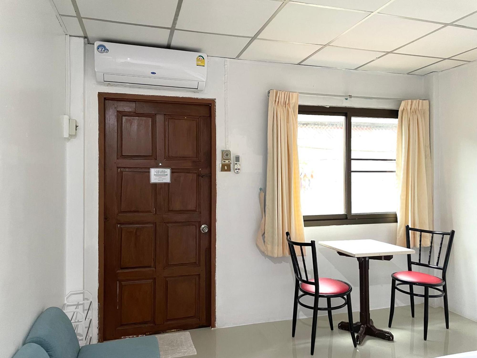 Jj Karon Beach Hotel Екстер'єр фото